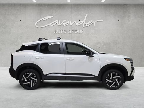 New 2026 Nissan Kicks SV FWD image 17
