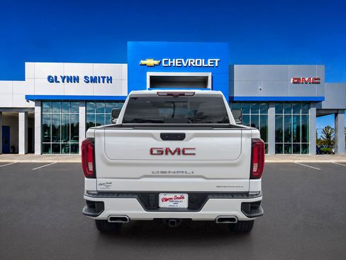Used 2024 GMC Sierra 1500 Denali w/ Denali Reserve Package AWD/4WD image 9
