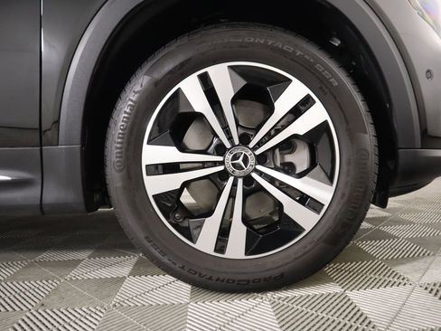 Certified 2025 Mercedes-Benz GLB 250 image 32