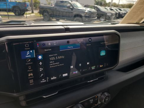 Used 2025 Jeep Wrangler Sport image 18