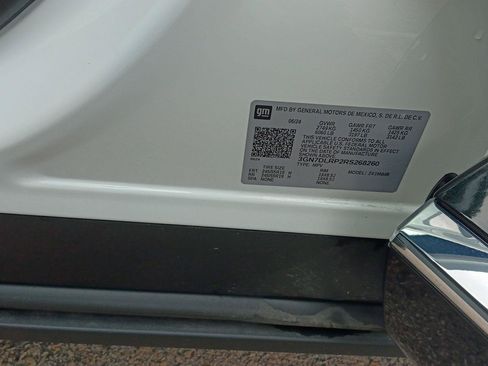 Used 2024 Chevrolet Equinox EV LT FWD image 33