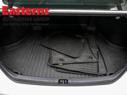 Used 2024 Toyota Camry SE w/ Cold Weather Package FWD image 9