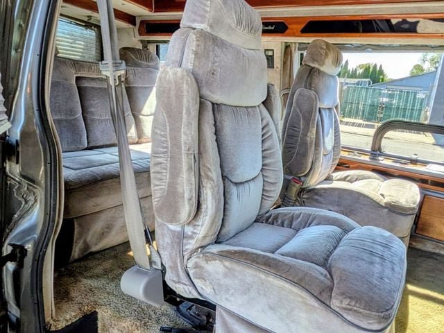 Used 1999 Chevrolet Express 1500 w/ Convenience Pkg RWD image 9