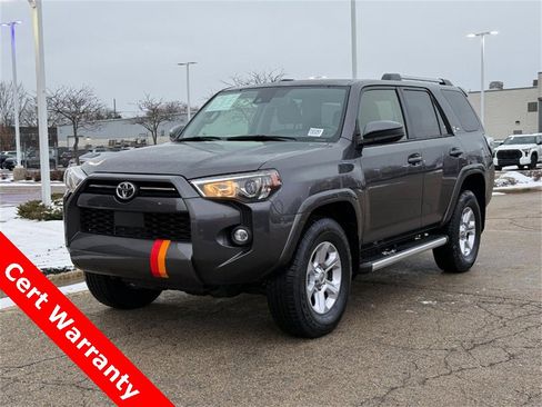 Used 2023 Toyota 4Runner SR5 image 7