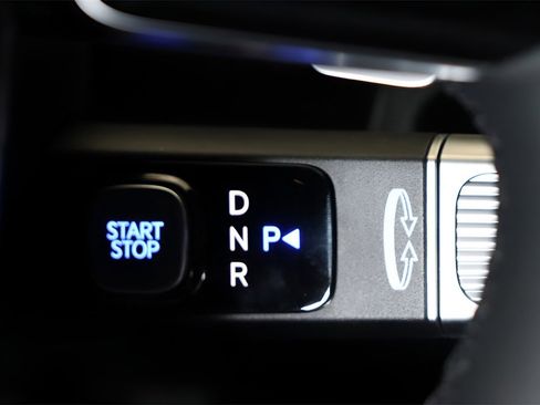 New 2026 Hyundai Ioniq 9 SE image 17