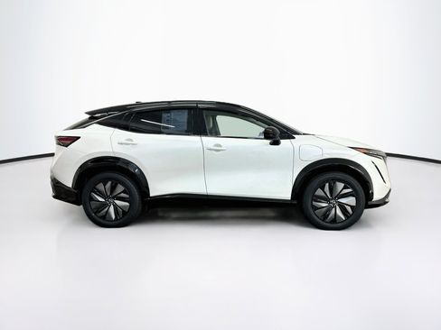 Used 2023 Nissan Ariya AWD image 10