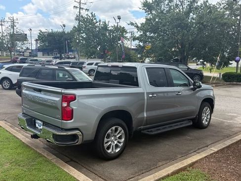 Used 2025 Chevrolet Silverado 1500 LTZ AWD/4WD image 4