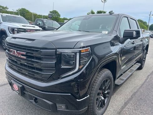 New 2026 GMC Sierra 1500 Elevation w/ Elevation Premium Package AWD/4WD image 3