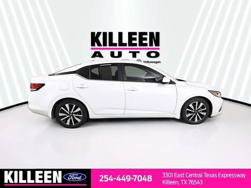 Used 2022 Nissan Sentra SV w/ SV Premium Package image 8