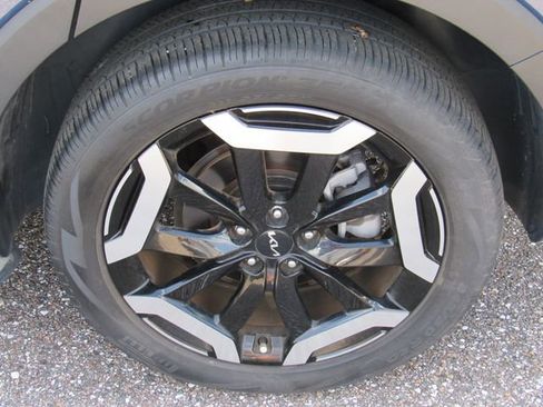 Used 2023 Kia Telluride EX w/ EX Captain's Chair Package FWD image 15