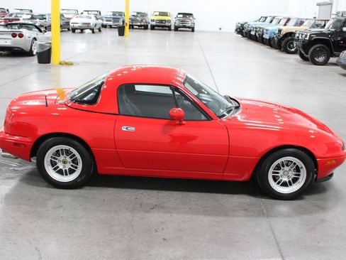 Used 1990 MAZDA MX-5 Miata RWD image 8