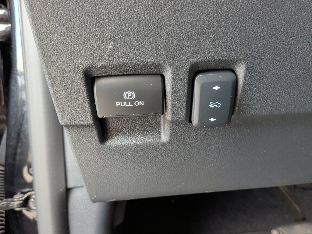 Used 2025 Ford F250 Lariat w/ Lariat Ultimate Package AWD/4WD image 17