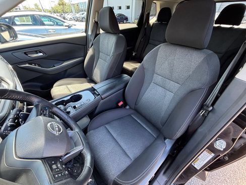 Used 2025 Nissan Rogue SV FWD image 33