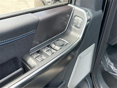 New 2025 Ford F150 Platinum w/ Equipment Group 702A High image 40