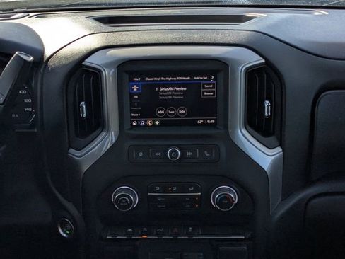 Used 2022 Chevrolet Silverado 1500 Custom image 16