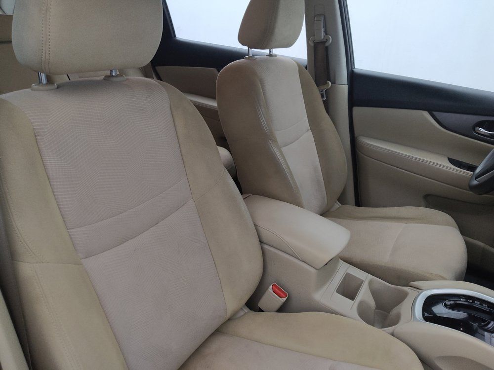 Used 2016 Nissan Rogue S FWD image 21