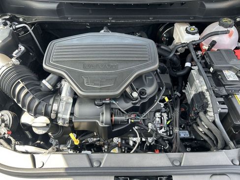 New 2025 Cadillac XT5 Sportv w/ LPO, Bronce Accent Package image 25