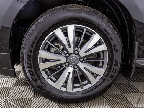 Used 2020 Nissan Pathfinder SV image 48