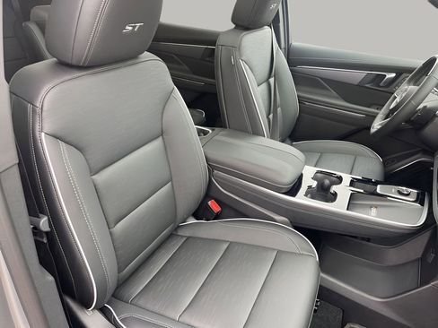 New 2025 Buick Enclave Sport Touring w/ Super Cruise Package image 11