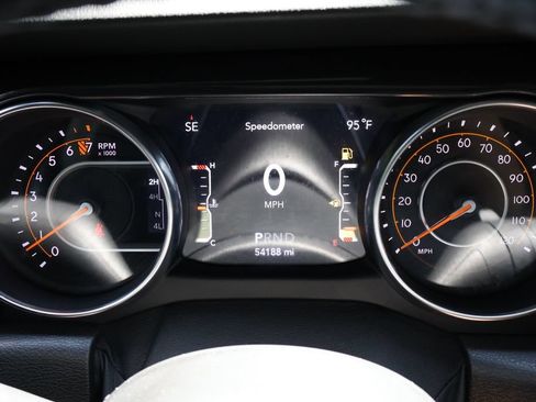 Used 2021 Jeep Wrangler Unlimited Sahara AWD/4WD image 30