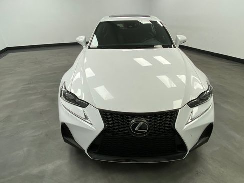 Used 2018 Lexus IS 300 AWD image 9