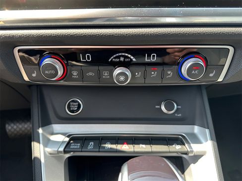 New 2025 Audi Q3 2.0T Premium image 22
