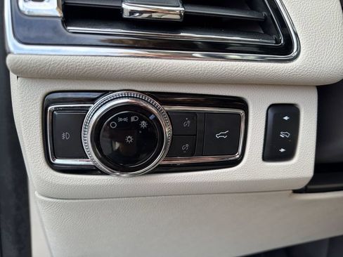 Used 2019 Lincoln Navigator L Reserve AWD/4WD image 15