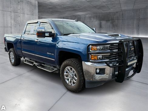 Used 2019 Chevrolet Silverado 3500 LTZ w/ Duramax Plus Package image 9