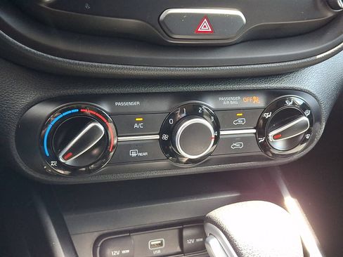 Used 2022 Kia Soul LX w/ Technology Package FWD image 16
