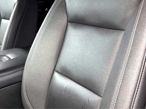 Used 2023 Chevrolet Tahoe LT image 5