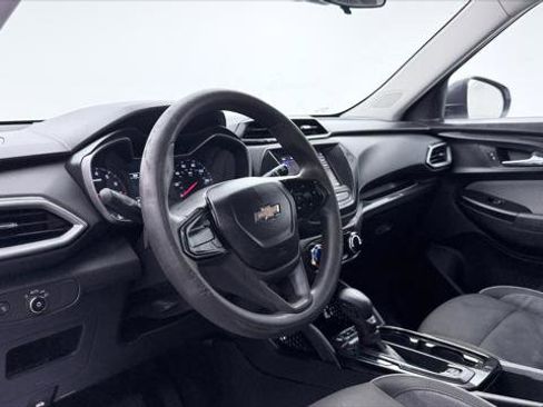Used 2023 Chevrolet TrailBlazer LS AWD/4WD image 21