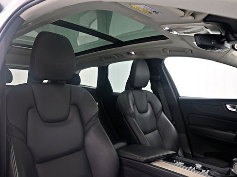 Used 2020 Volvo XC60 T6 Inscription AWD/4WD image 28
