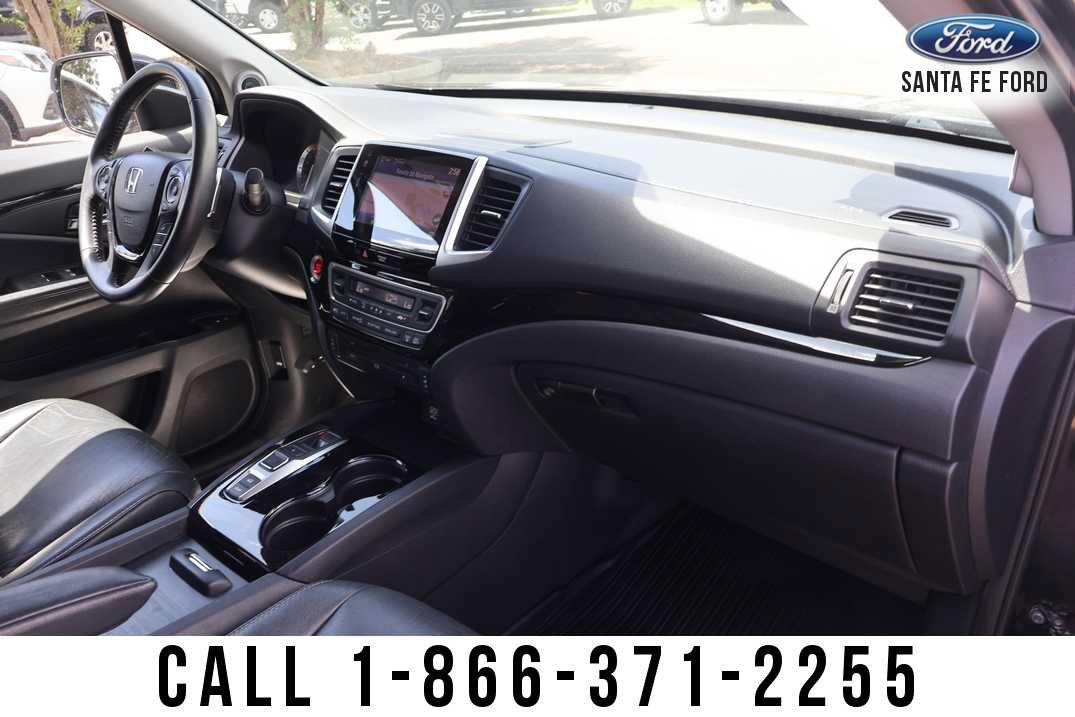 Used 2017 Honda Pilot Touring image 28