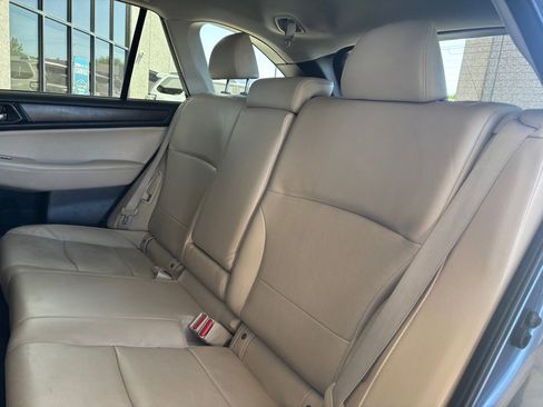 Used 2016 Subaru Outback 2.5i Limited AWD/4WD image 15
