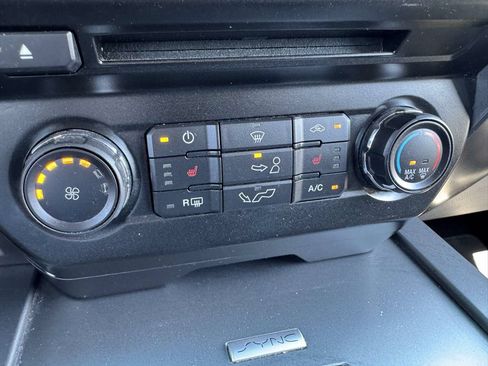Used 2018 Ford F150 XLT w/ Equipment Group 302A Luxury AWD/4WD image 32
