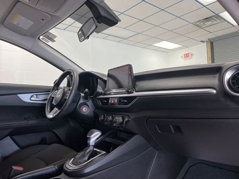 Certified 2023 Kia Forte Sedan FWD image 13