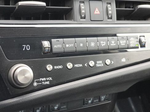 Used 2023 Lexus ES 350 w/ Premium Package image 29