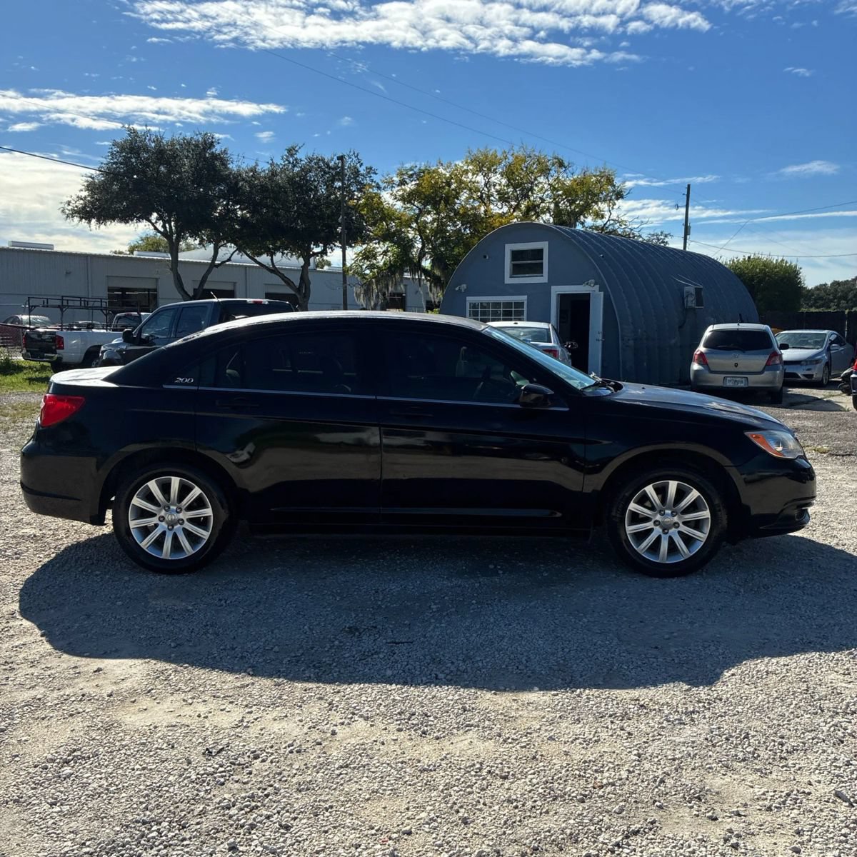 Used 2013 Chrysler 200 Touring FWD image 6