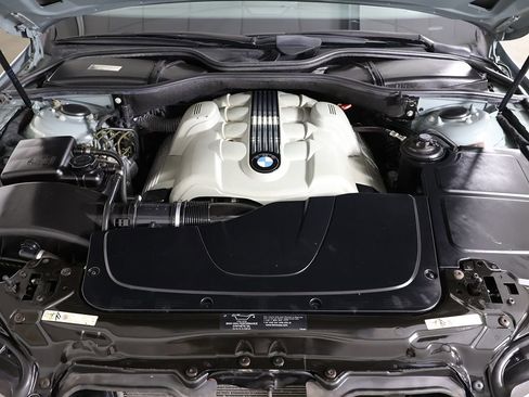 Used 2004 BMW 745Li image 19