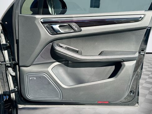 Used 2024 Porsche Macan S image 35