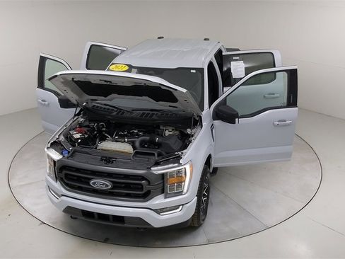 Certified 2022 Ford F150 XLT w/ Equipment Group 302A High image 45