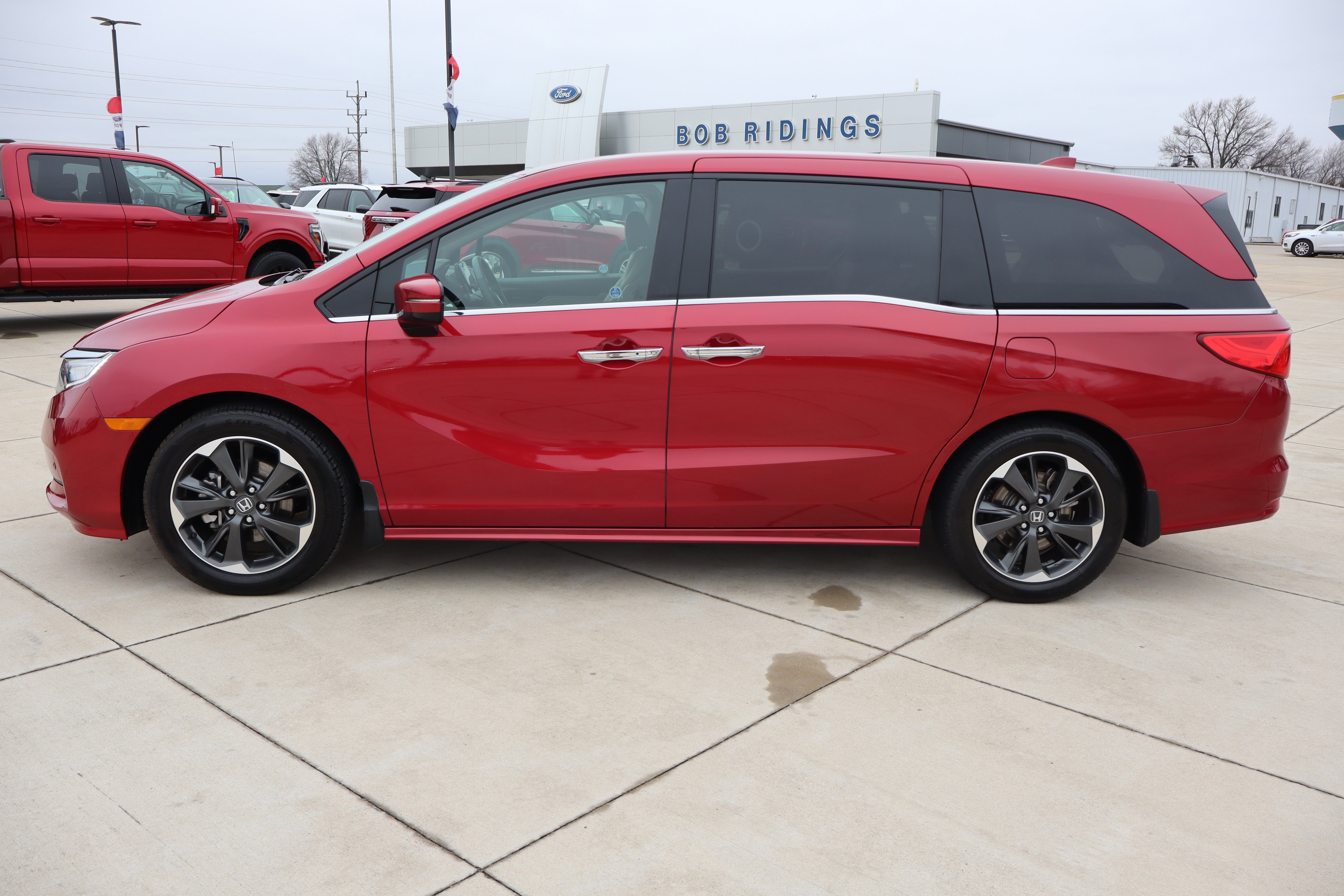 Used 2024 Honda Odyssey Elite image 9