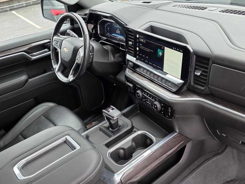 Used 2022 Chevrolet Silverado 1500 LTZ AWD/4WD image 10