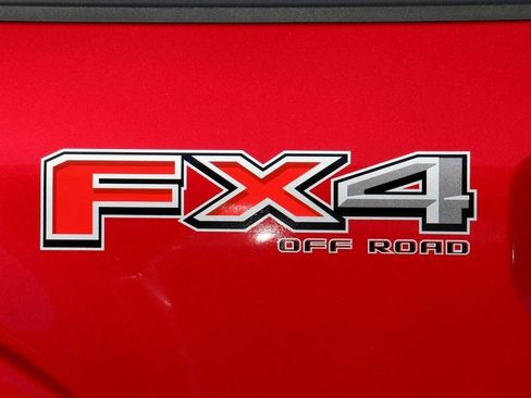 Used 2022 Ford F150 Lariat w/ Equipment Group 502A High image 8