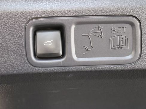 Used 2024 Ford Expedition Limited AWD/4WD image 34