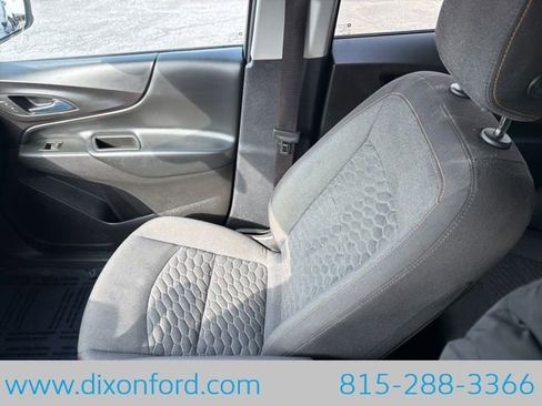 Used 2018 Chevrolet Equinox LT image 19