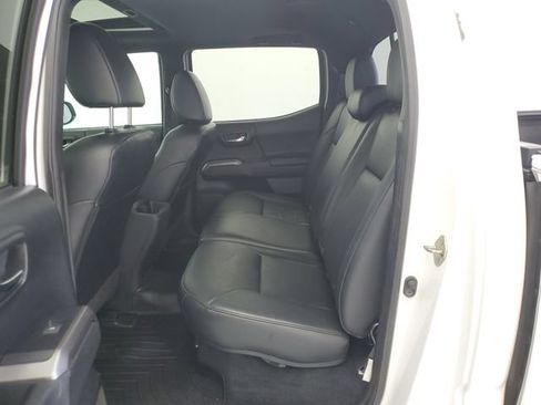 Used 2019 Toyota Tacoma Limited RWD image 11