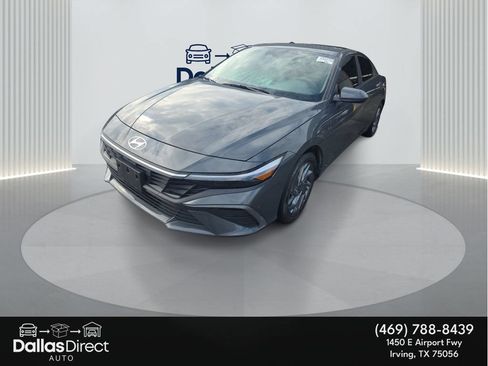 Used 2024 Hyundai Elantra SEL FWD image 5