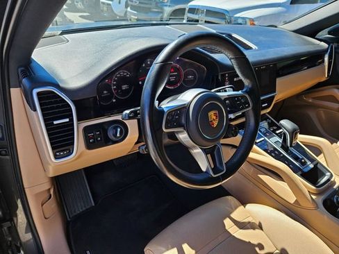 Used 2021 Porsche Cayenne Coupe AWD/4WD image 30
