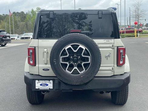 Certified 2025 Ford Bronco Outer Banks AWD/4WD image 4